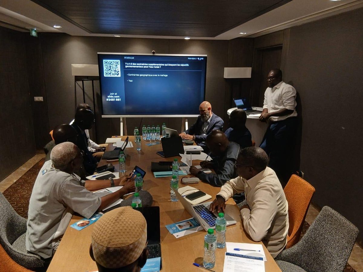 Atelier de travail avec des experts en Inde, animé par Mansour Fall